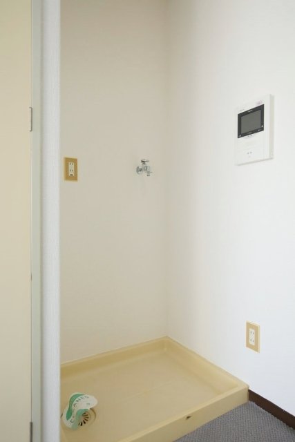 ワールドパレス永福町4階 室内洗濯機置場