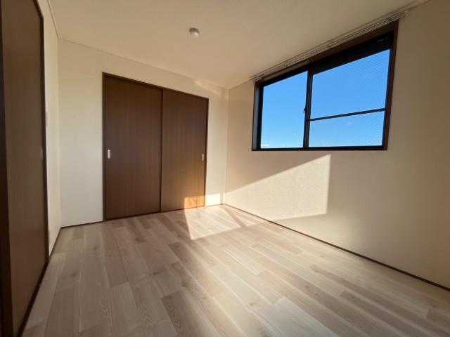 グランディール茅ヶ崎301号室 洋室