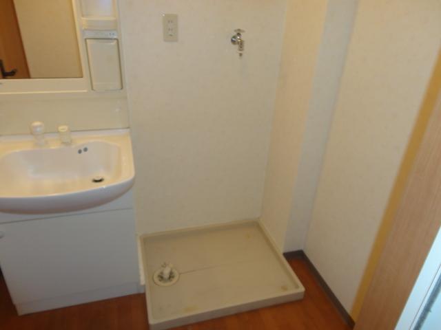 グリーンヒルズ301号室 洗濯機置場