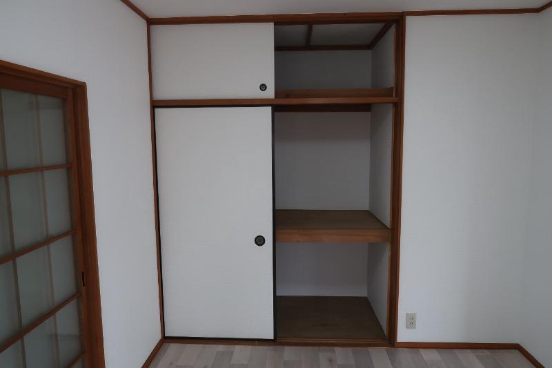 サンコーポアライ1階 収納