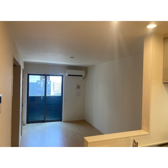 旭ヶ丘KOホームズ103号室 リビング