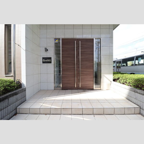 おおたかの森グラナリー エントランス