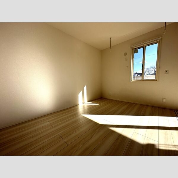 ウィステリア202号室 南側洋室