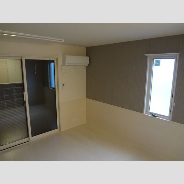 カラット リビング