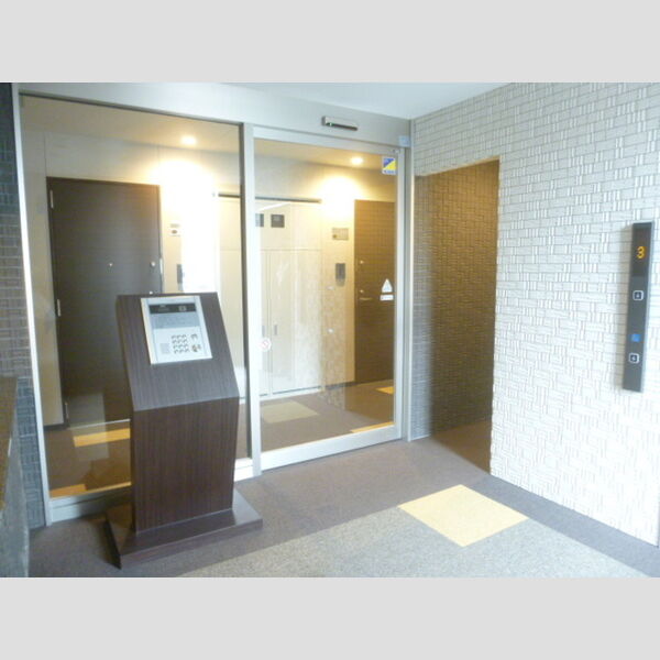 エターナル市川八幡 ロビー