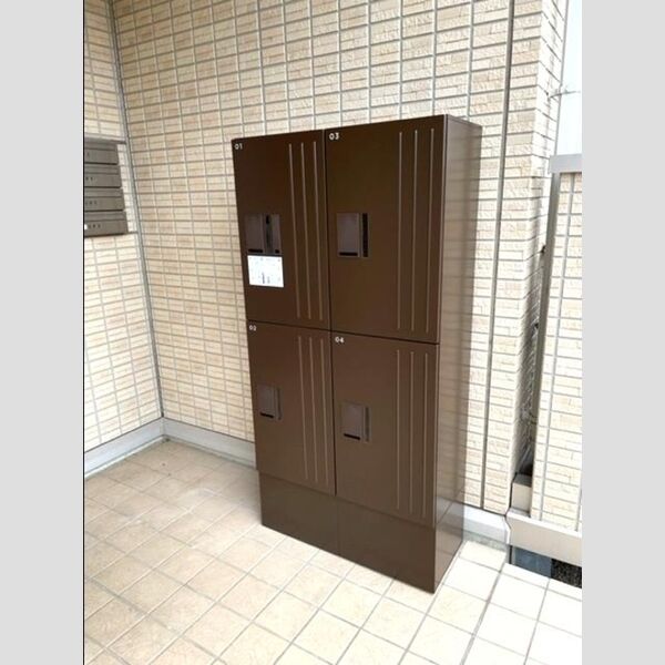 ビューティー・フレア 宅配ボックス