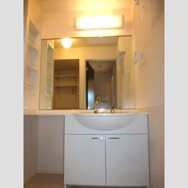 レフィナード(川越的場) 洗面台