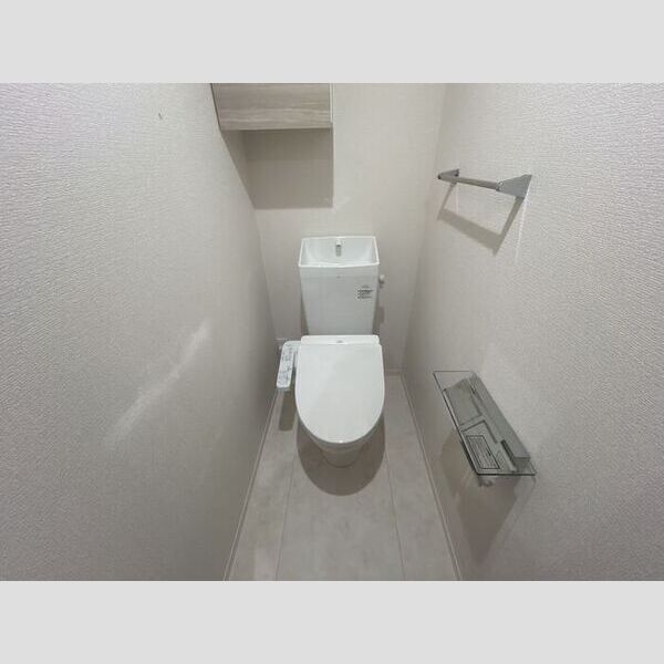 セレスティア加賀101号室 101号室　トイレ