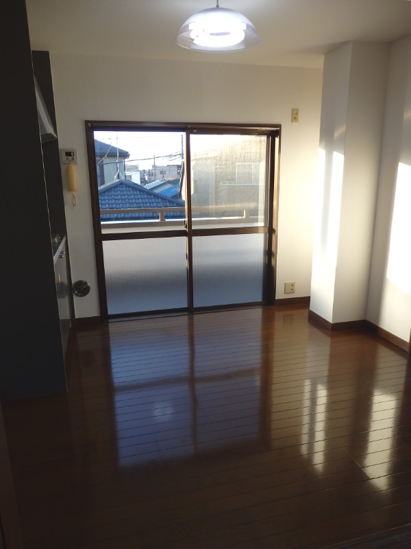 フォーシーズンＦＹ(E-148) 居室、リビング