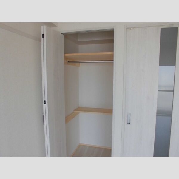 メゾン細田 洋室6帖　収納