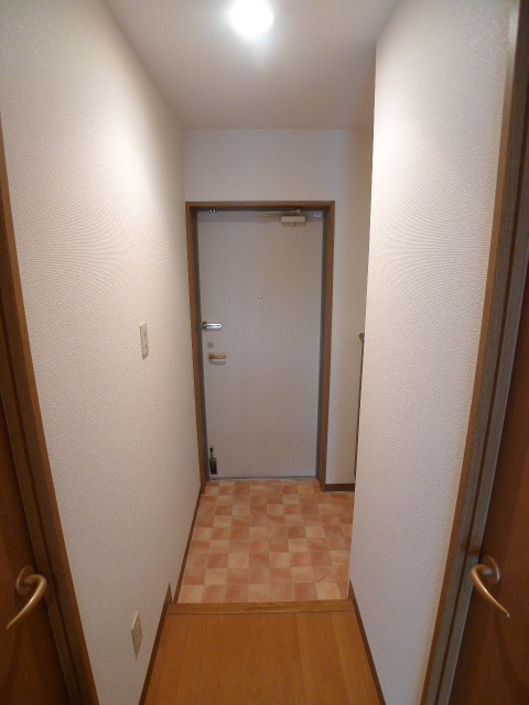 ハイム海神南 玄関