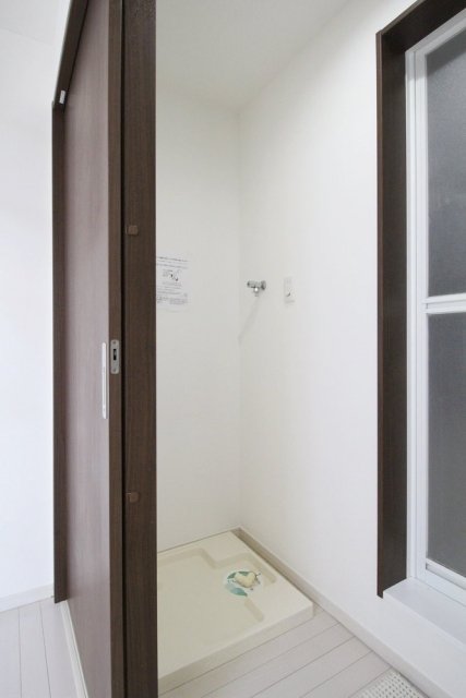 ヴィエント仲六郷 室内洗濯機置場