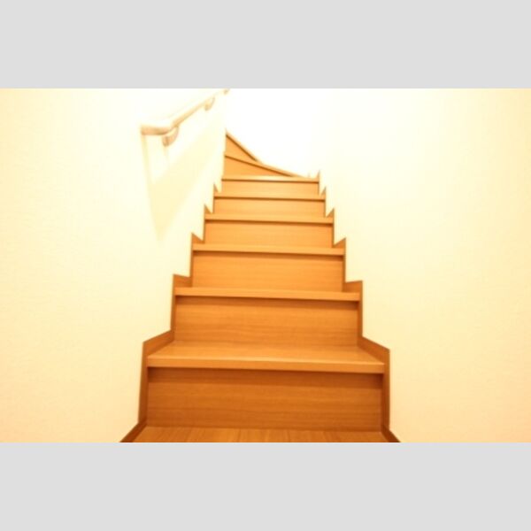 らら・ベイⅥ202号室 202階段・らら・ベイⅥ