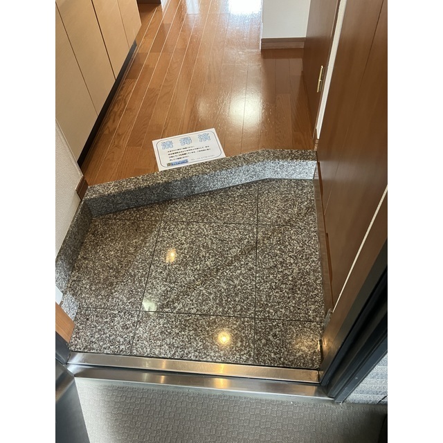 ルーブル椎名町 玄関