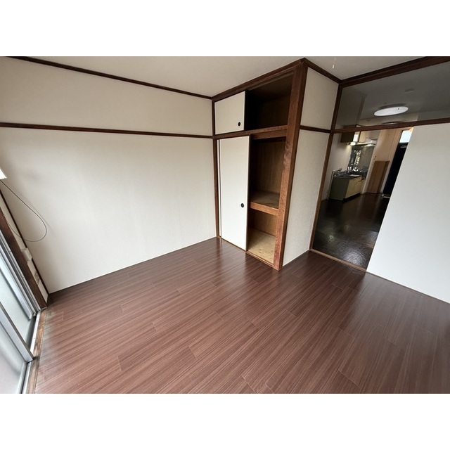 スカイハイツ万吉302号室 リビング