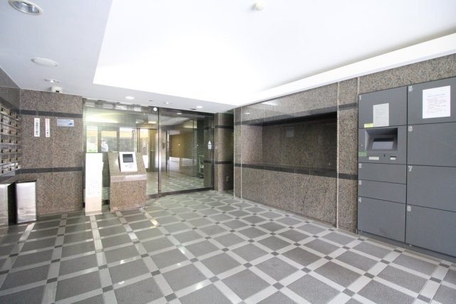 ルーブル早稲田7階 エントランス