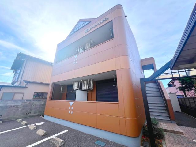 エバーシャインＳＯＧＡ 外観写真（昼）