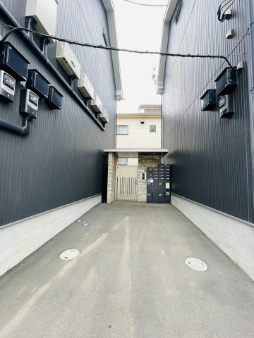 ティアラ浦安A205号室 エントランス