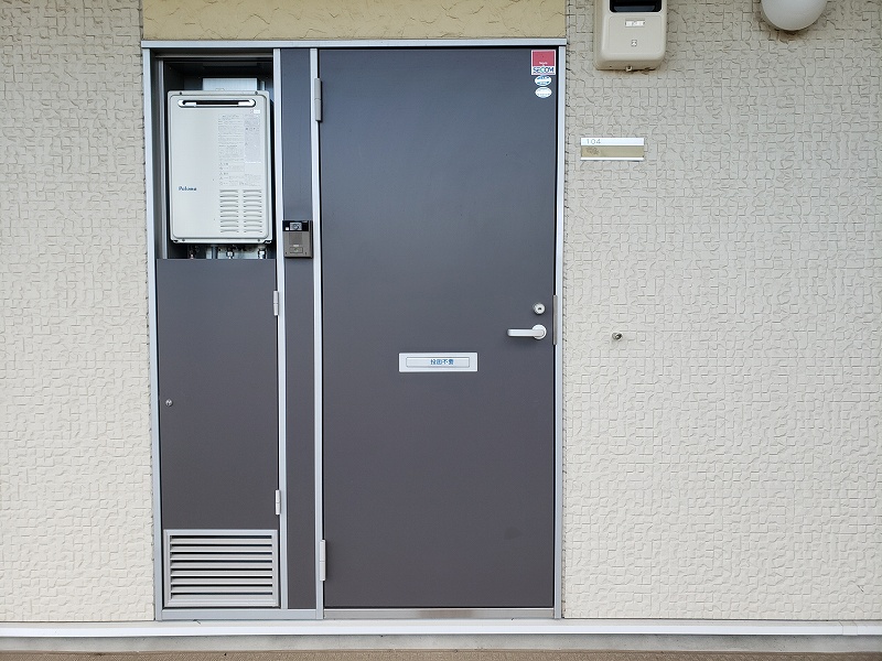 レオネクスト第三吉兵衛ハウス105号室 玄関