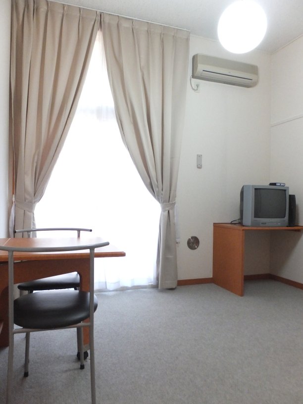 レオパレスセンタービレッジⅡ リビング