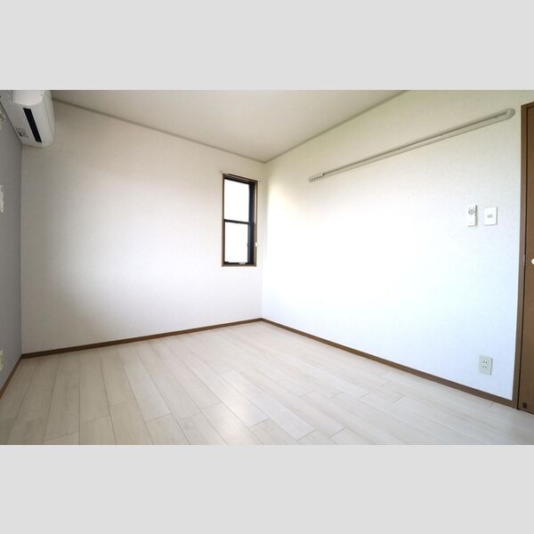 スクウェアガーデン　Ⅳ201号室 北側洋室