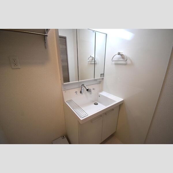 Dスクエア子安町203号室 洗髪洗面化粧台