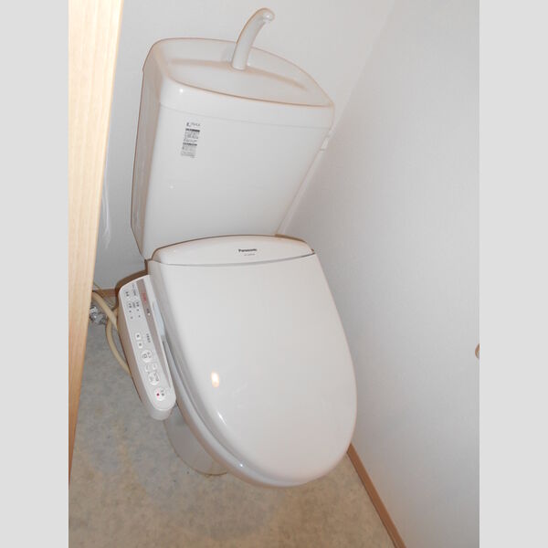 グランメール南台203号室 トイレ