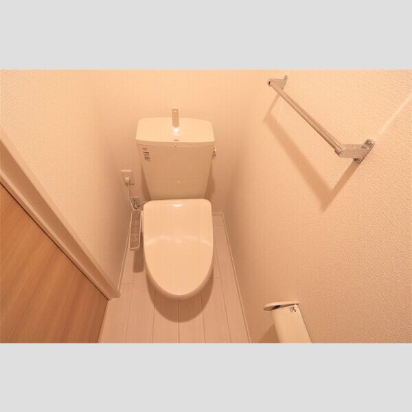 Tスクエア越ヶ谷105号室 温水洗浄暖房便座トイレ