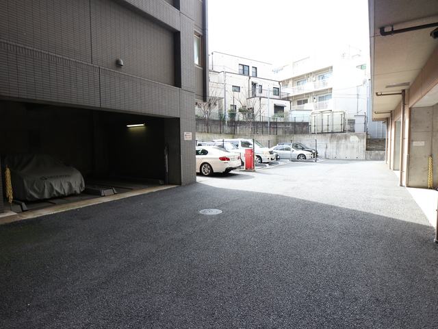パレステュディオ新宿パークサイド12階 駐車場