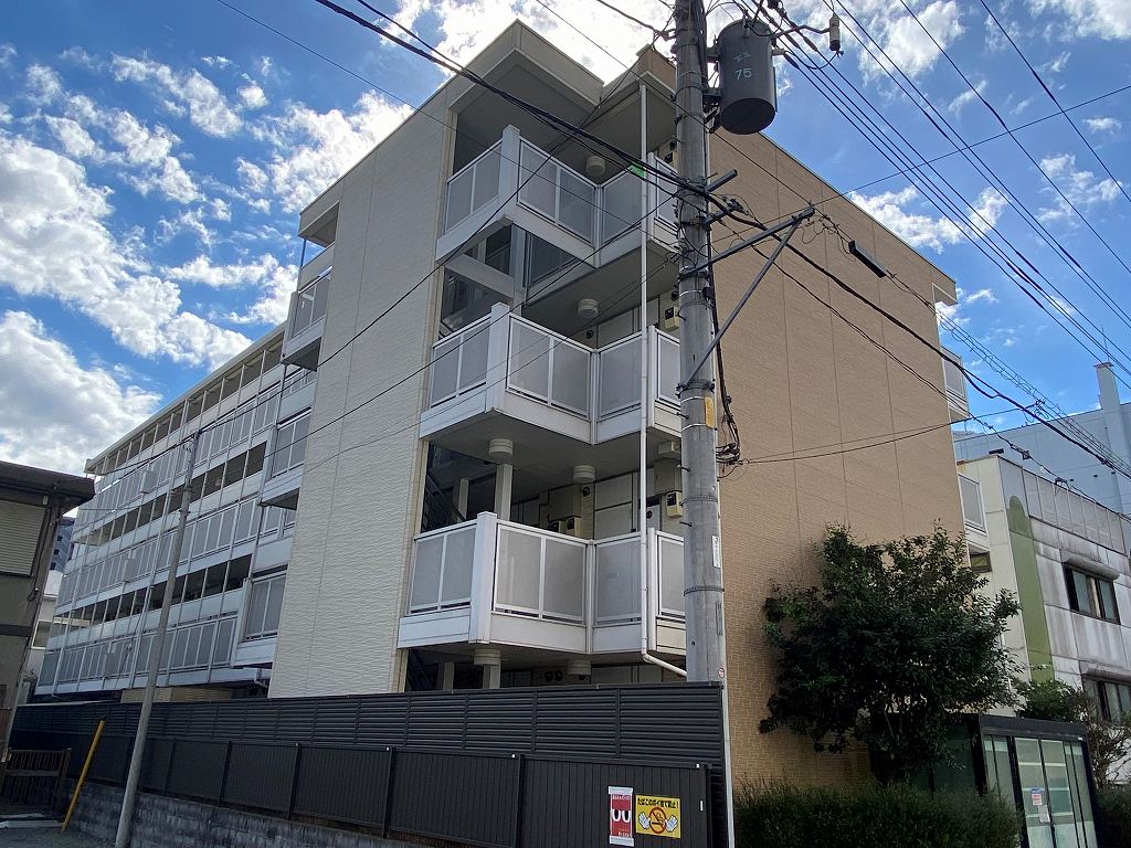 レオパレスカプリコーン２１の外観画像