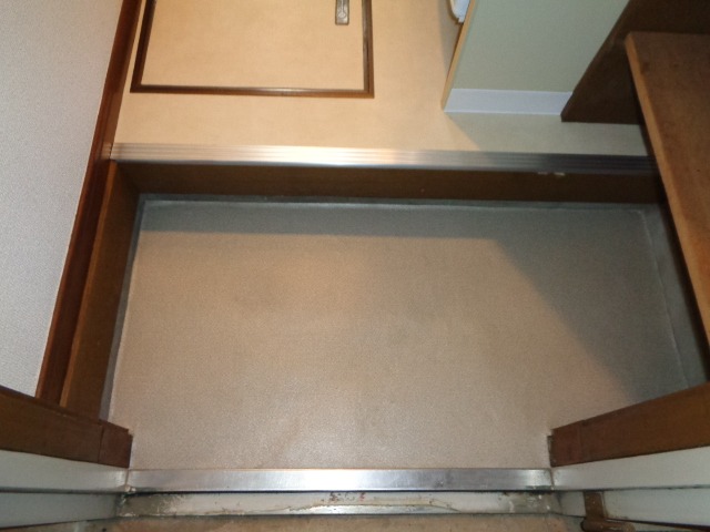 ビューパレス新柏Ｂ棟(E-097)1階 玄関