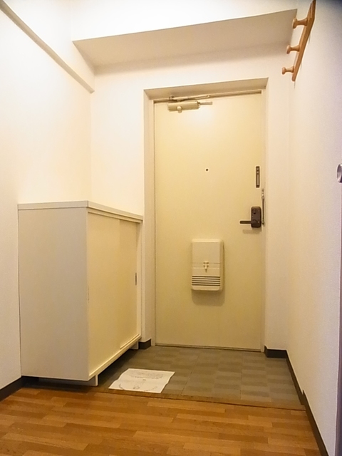 シャルム湘南0303号室 玄関