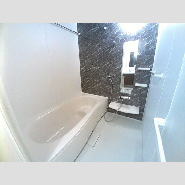 ル　リアン105号室 追焚きと浴室乾燥機のついた一坪風呂