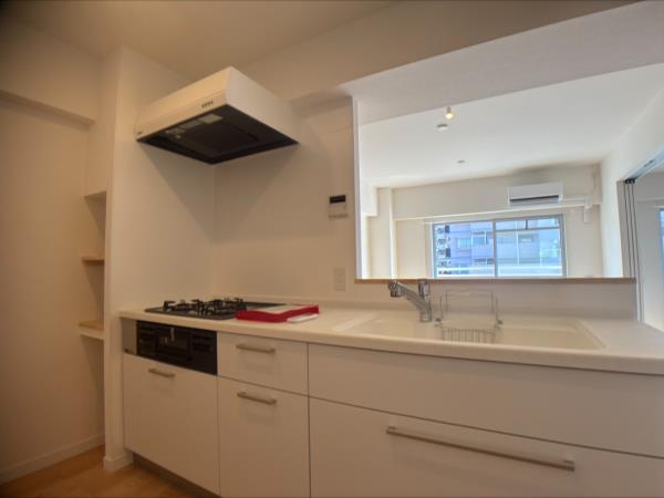 ＥＶＥＲＴＯＷ　Ｃｏｌｏｒｅ　ＳＥＮＧＥＮＤＡＩ1階 キッチン