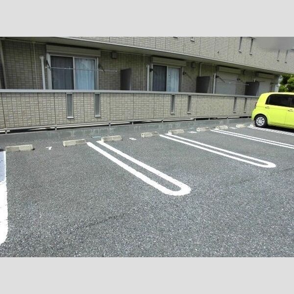 コルティー 駐車場