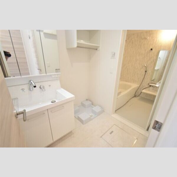 ホワイト キャッスル 洗面室