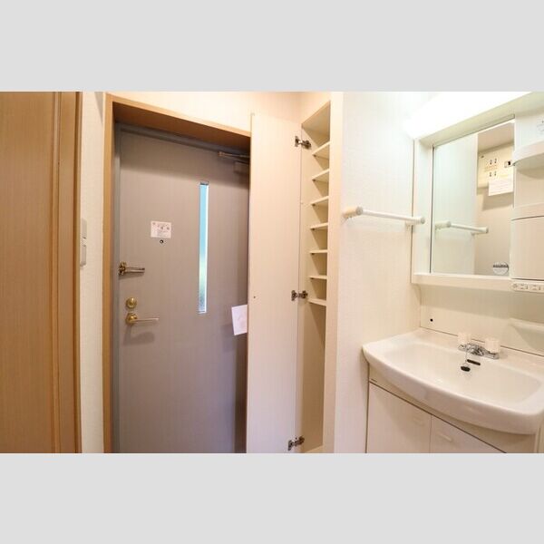 パティオ坂巻119号室 シューズボックス