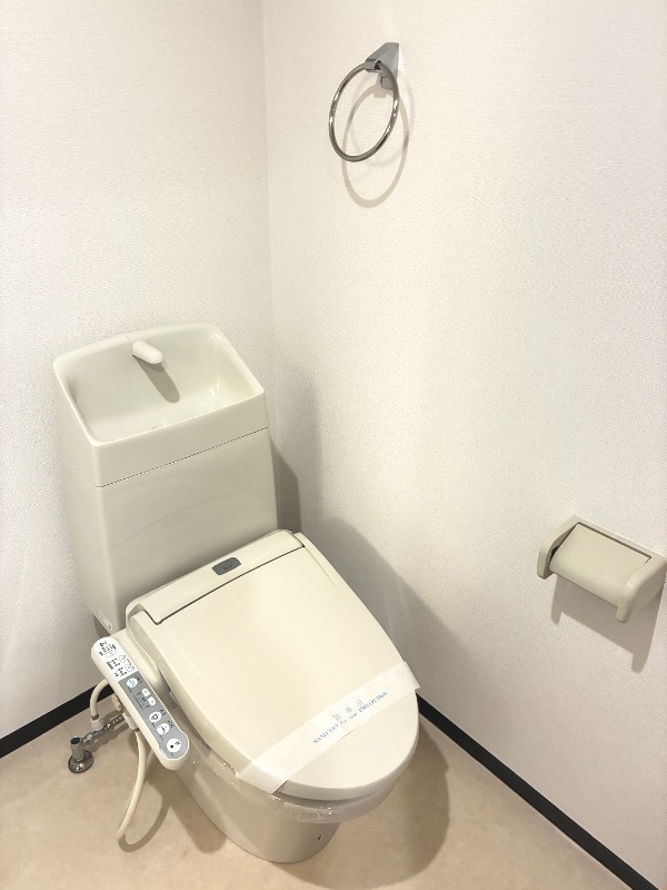 ＷＩＴＨＰＬＡＣＥ大岡2階 トイレ