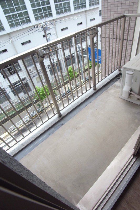 アンダーフォレスト バルコニー