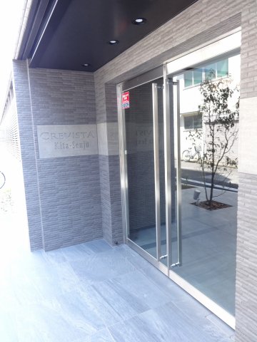 ＣＲＥＶＩＳＴＡ北千住302号室 エントランス