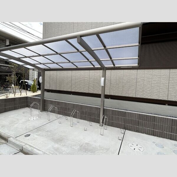 ディーシンシア 駐輪場