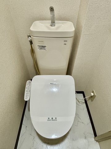 ＣＥＲＥＺＡ　ＳＡＫＡＭＯＴＯ ウォシュレット新品