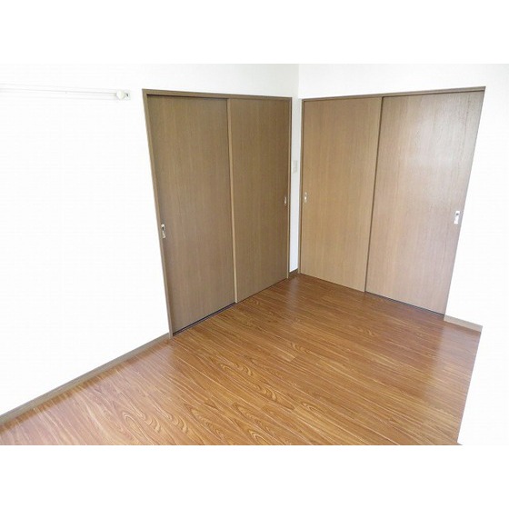 エステートロイヤル８号棟0101号室 洋室