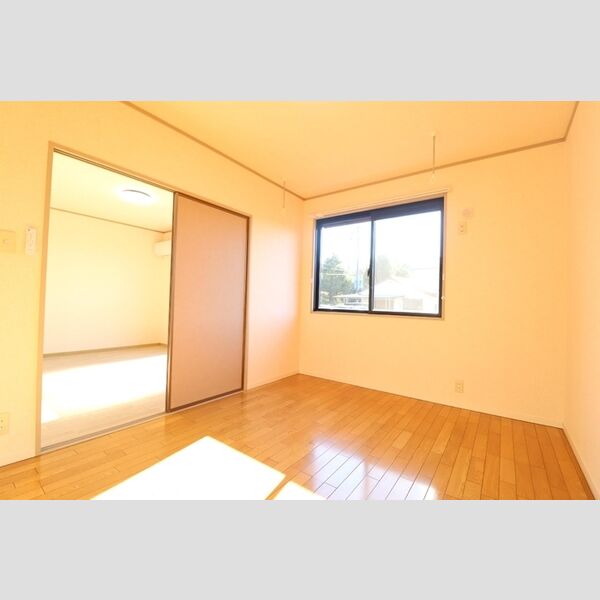 ドエル福島　B101号室 西側洋室