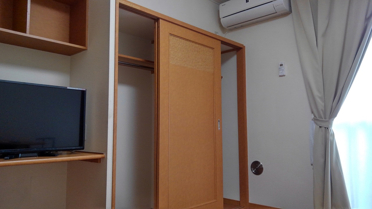 レオパレス古市場２ 内観