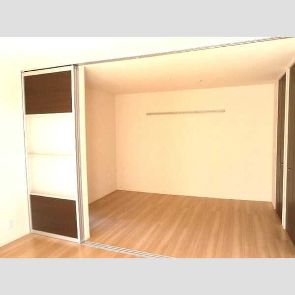 ハーネ・ユーエム・希望ヶ丘102号室 洋室6帖