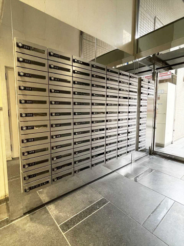 スカイコート横浜日ノ出町404号室 メールボックス