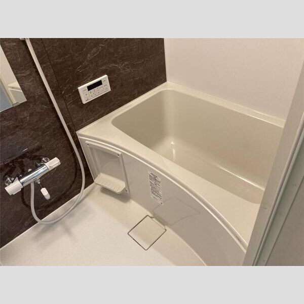リーブルファイン成城学園前204号室 お風呂