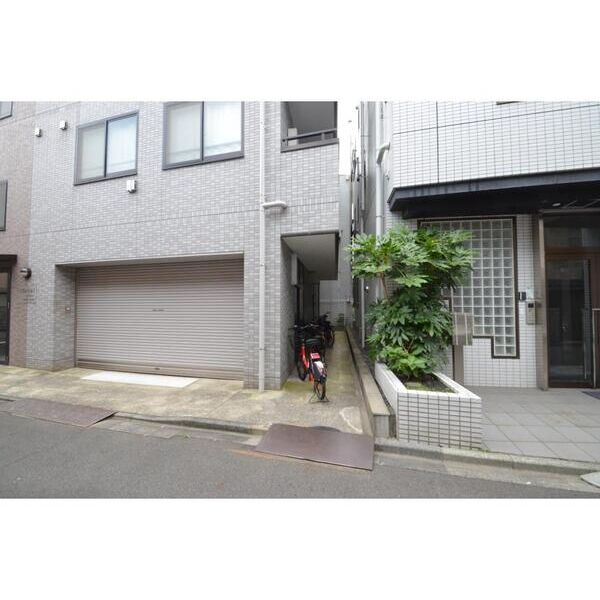 リブレ・ハルミ 駐車場