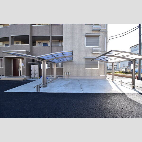 Kーコーポ 屋根付駐輪場